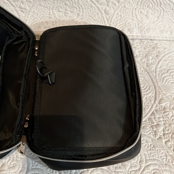 NUDESTIX HANGING COSMETIC CASE, NWT - Picture 8 of 16